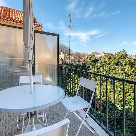 Your Home In Mouraria Castle And Music Лісабон