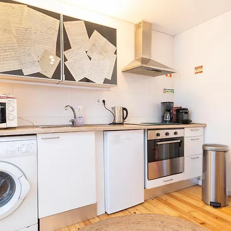 Your Home In Mouraria Castle And Music