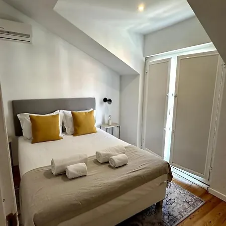 Апартаменти Your Home In Mouraria Castle And Music