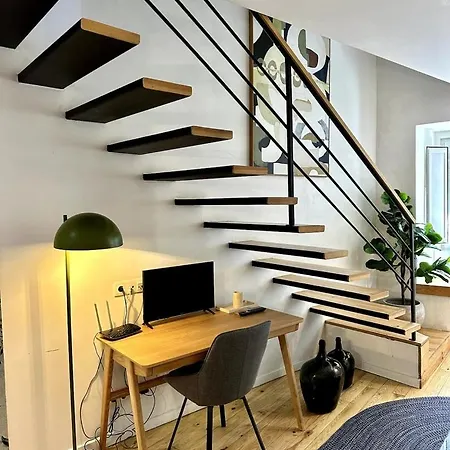 Your Home In Mouraria Castle And Music Лісабон