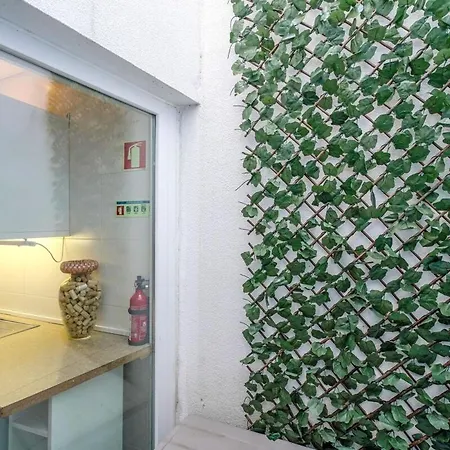 Апартаменти Your Home In Mouraria Castle And Music Лісабон
