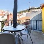 Your In Mouraria Castle And Music Apartamento *