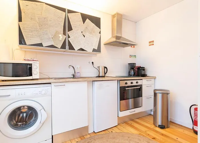 Your In Mouraria Castle And Music