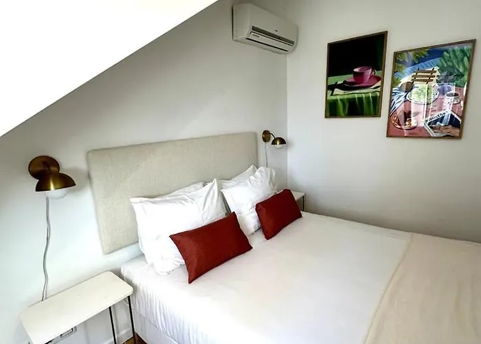 Your In Mouraria Castle And Music リスボン