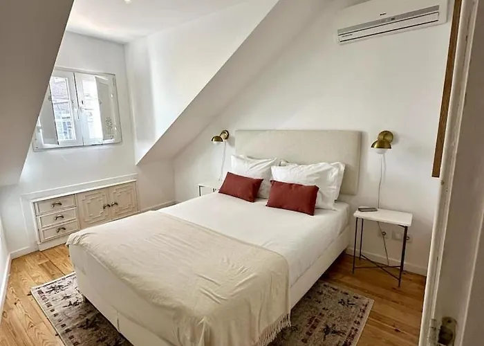 アパート Your In Mouraria Castle And Music リスボン