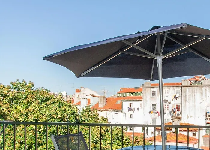 Your In Mouraria Castle And Music * リスボン